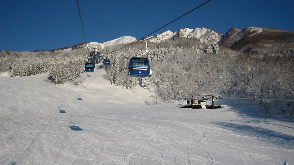 新潟県の人気スキー場 ホテル12選 最高な雪質でスノボを楽しもう Skipin