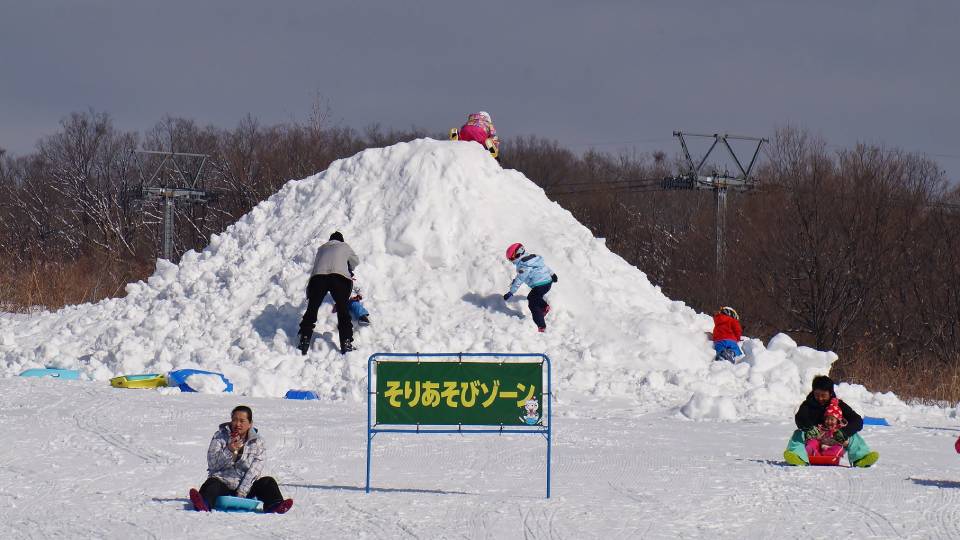 新潟県でファミリー 子供におすすめスキー場13選 雪遊びしよう Skipin