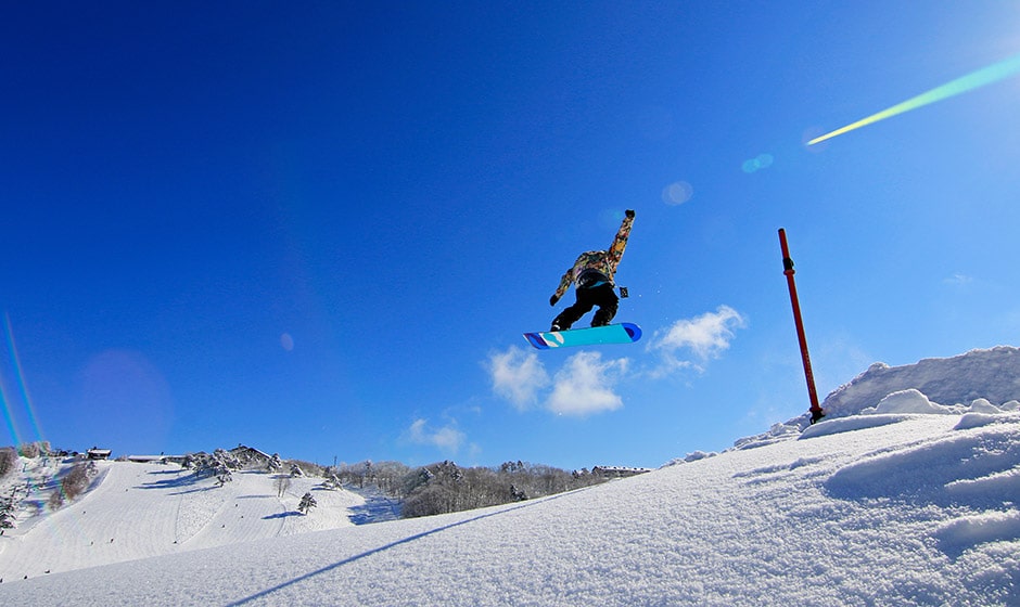 スノボでトリック スノーパークが充実した長野県スキー場13選 Skipin