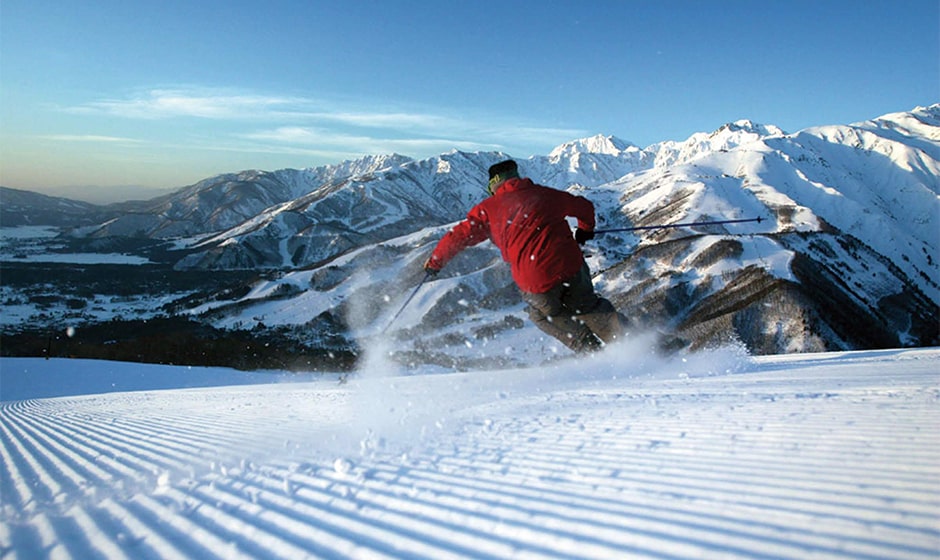 スキーの滑り方 止まり方から曲がり方までわかりやすく解説 Skipin