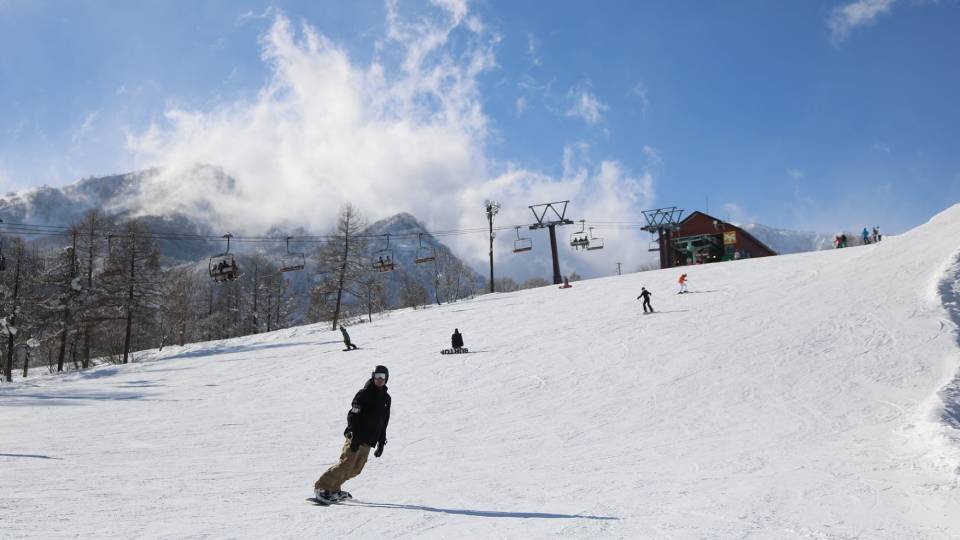 新幹線で行きやすいスキー場9選 駅から30分以内 Skipin