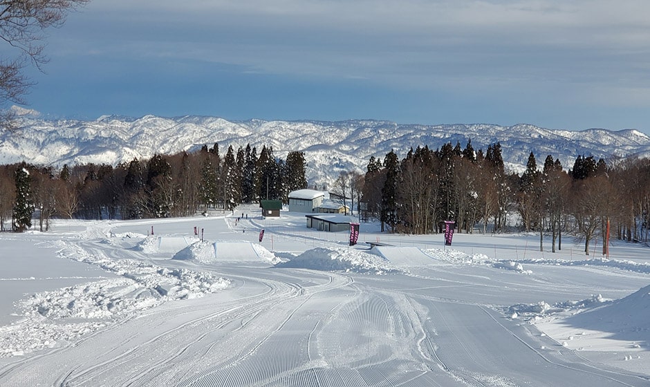 スノボでトリック スノーパークが充実した長野県スキー場13選 Skipin