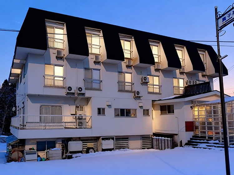 ほりでーいんこばやしの外観