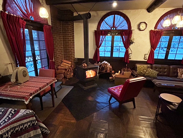 シュプールイン苗場別館の館内