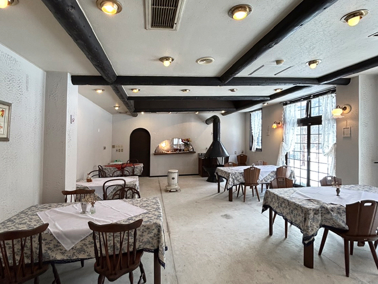 シュプールイン苗場別館の館内